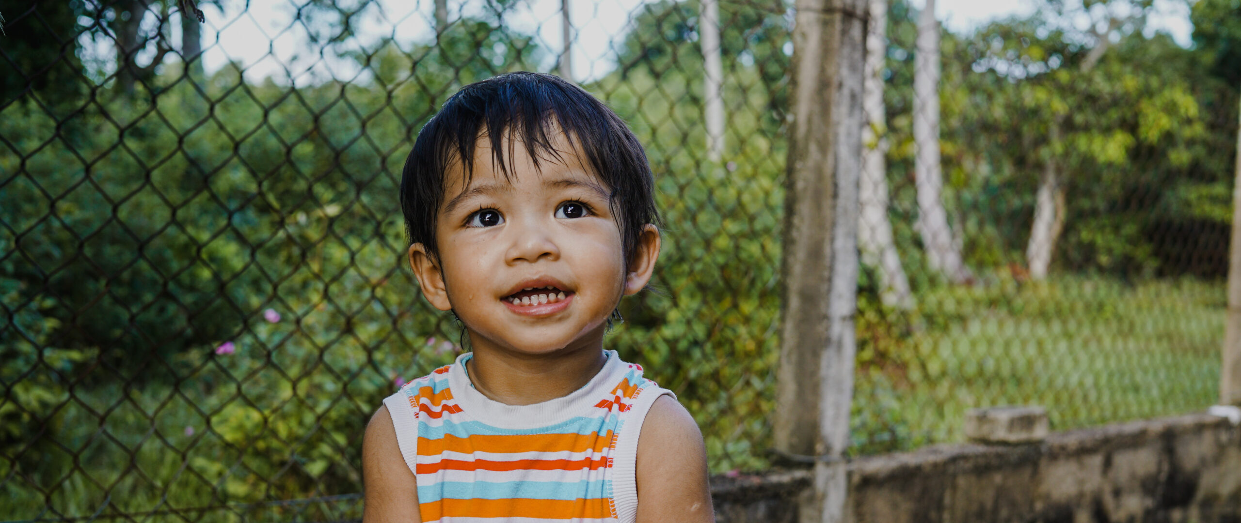 a photo of a toddler who has issues with constantly mouth breathing